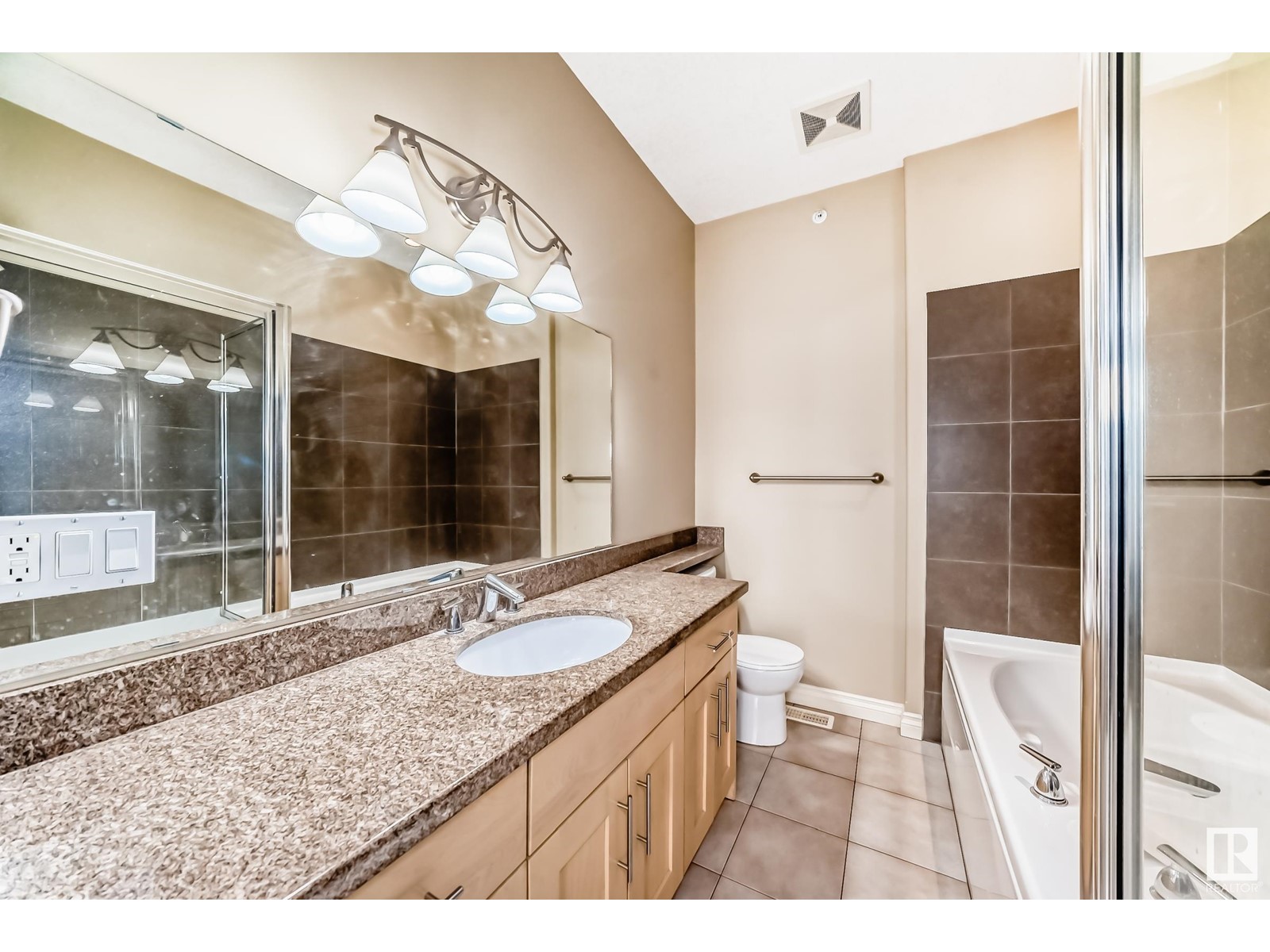#209 10625 Kingsway Av Nw, Edmonton, Alberta  T5G 2Z6 - Photo 29 - E4437352