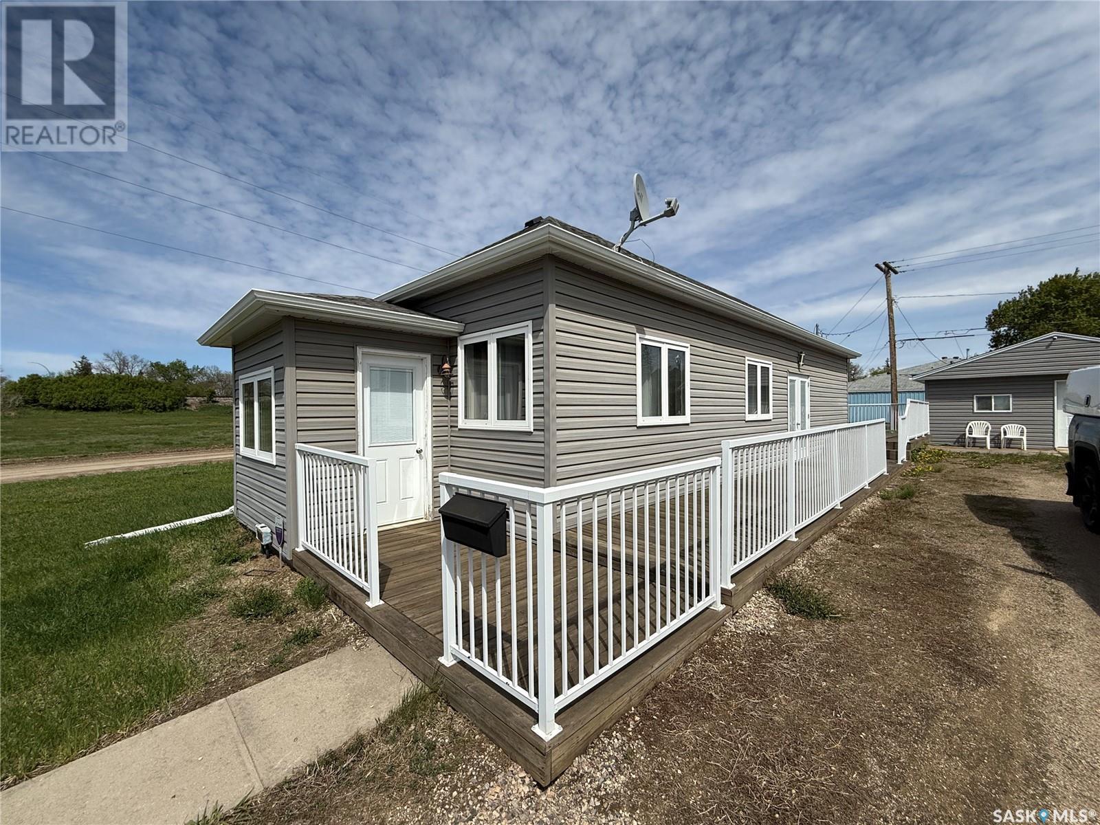 2009 Connaught Street, Regina, Saskatchewan  S4T 4T8 - Photo 3 - SK006413