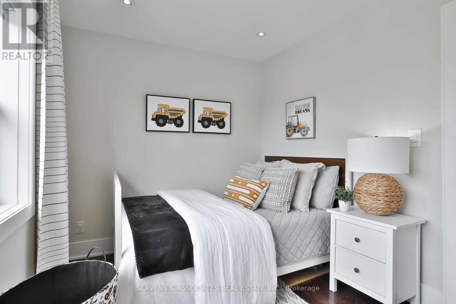153 Holland Park Avenue, Toronto, Ontario  M6E 1L8 - Photo 26 - C12158625