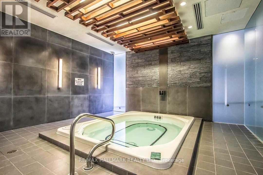 805 - 300 Front Street, Toronto, Ontario  M5V 0E9 - Photo 9 - C12158649