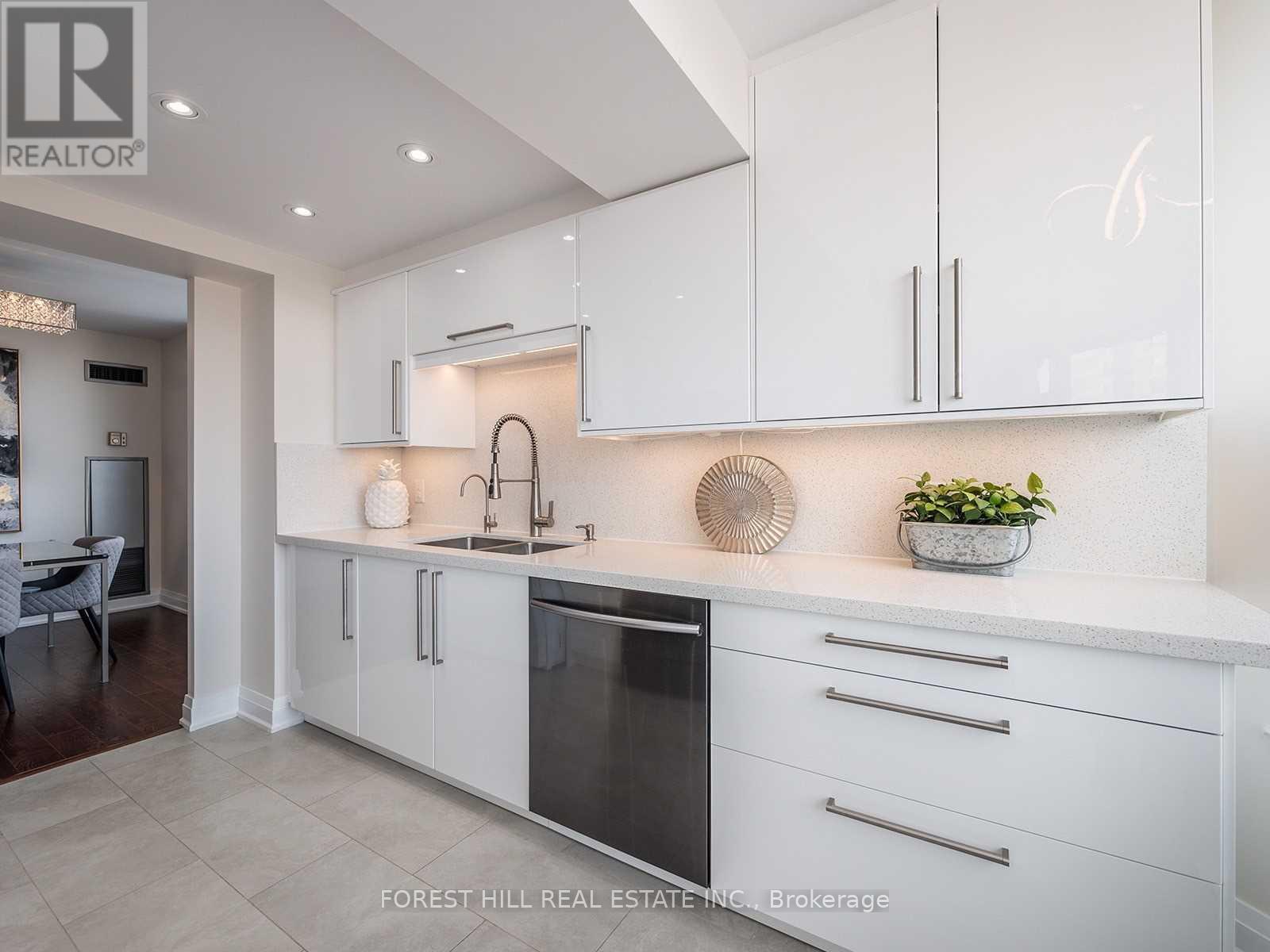 1009 - 1121 Steeles Avenue W, Toronto (Westminster-Branson), Ontario  M2R 3W7 - Photo 12 - C12158668