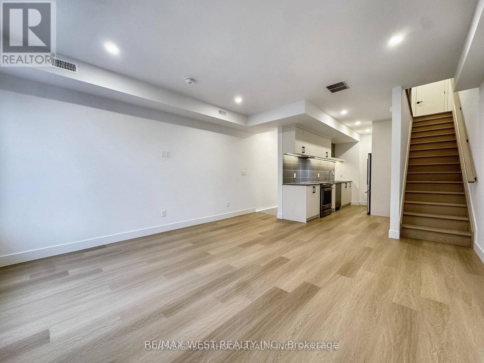 C - 49 Morningside Avenue, Toronto, Ontario  M6S 1C6 - Photo 10 - W12158072