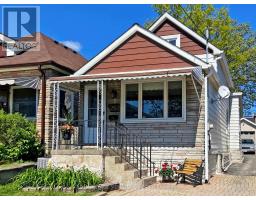 261 GLEBEMOUNT AVENUE, Toronto, Ontario