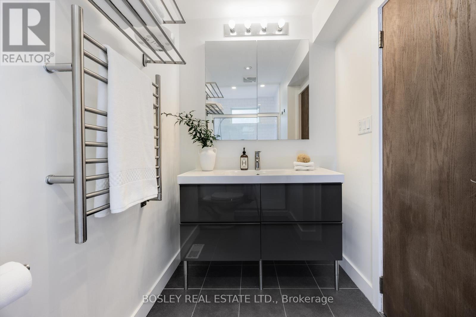 21 Fairfax Crescent, Toronto (Clairlea-Birchmount), Ontario  M1L 1Z6 - Photo 21 - E12158571