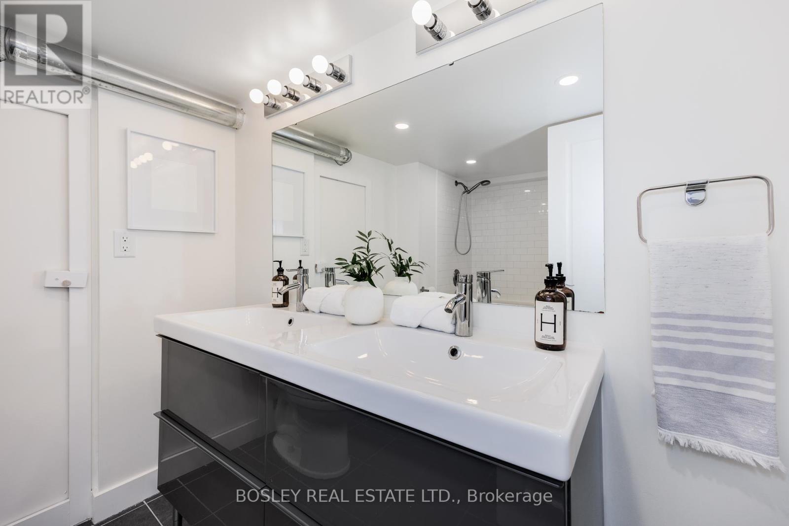 21 Fairfax Crescent, Toronto (Clairlea-Birchmount), Ontario  M1L 1Z6 - Photo 32 - E12158571