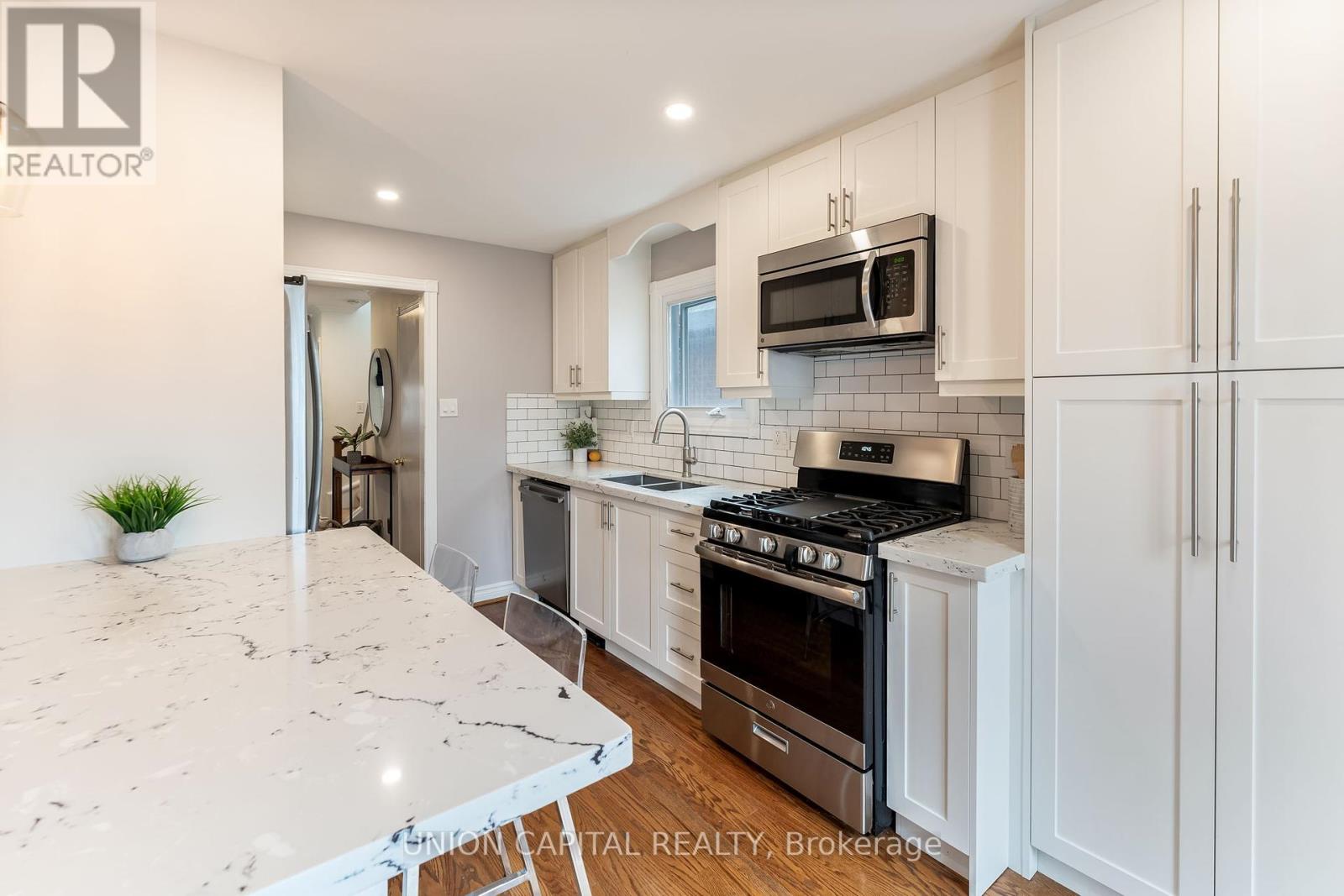 1167 Tanzer Court, Pickering, Ontario  L1W 3S7 - Photo 6 - E12158641