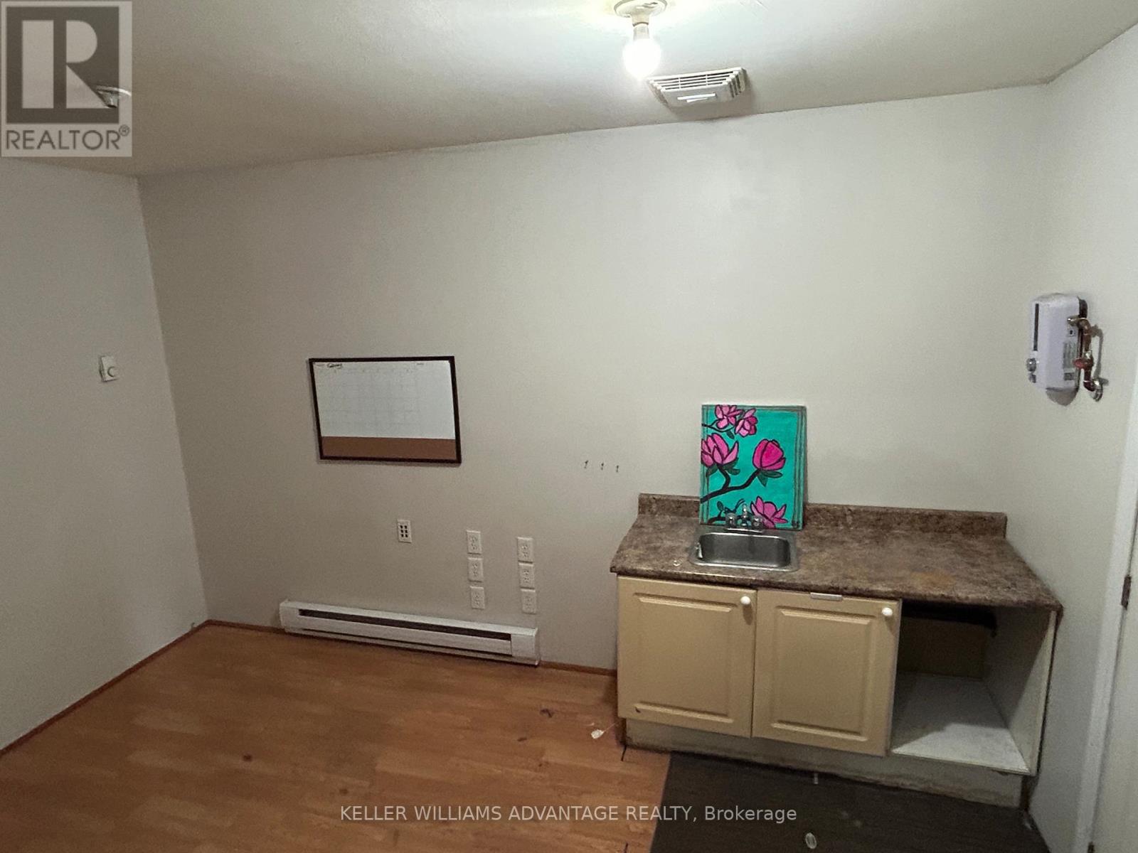 Garage - 1443 Kingston Road, Toronto (Birchcliffe-Cliffside), Ontario  M1N 1R4 - Photo 4 - E12158681