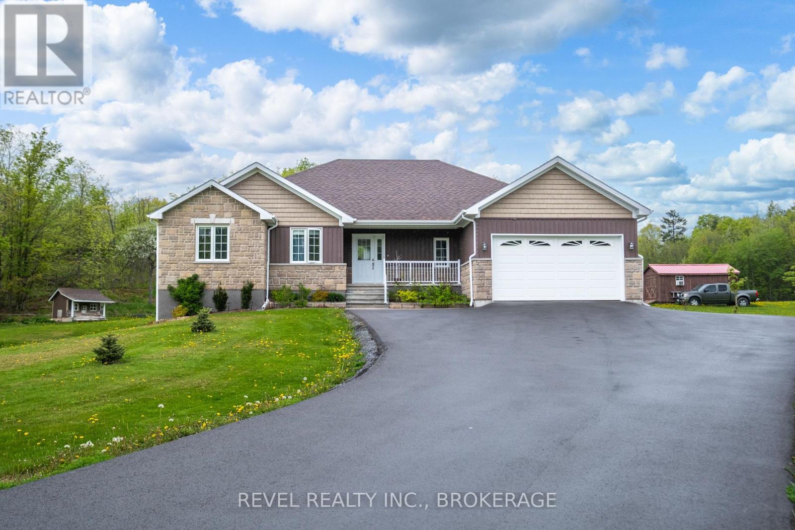 2082 BURNT HILLS ROAD, Frontenac, Ontario
