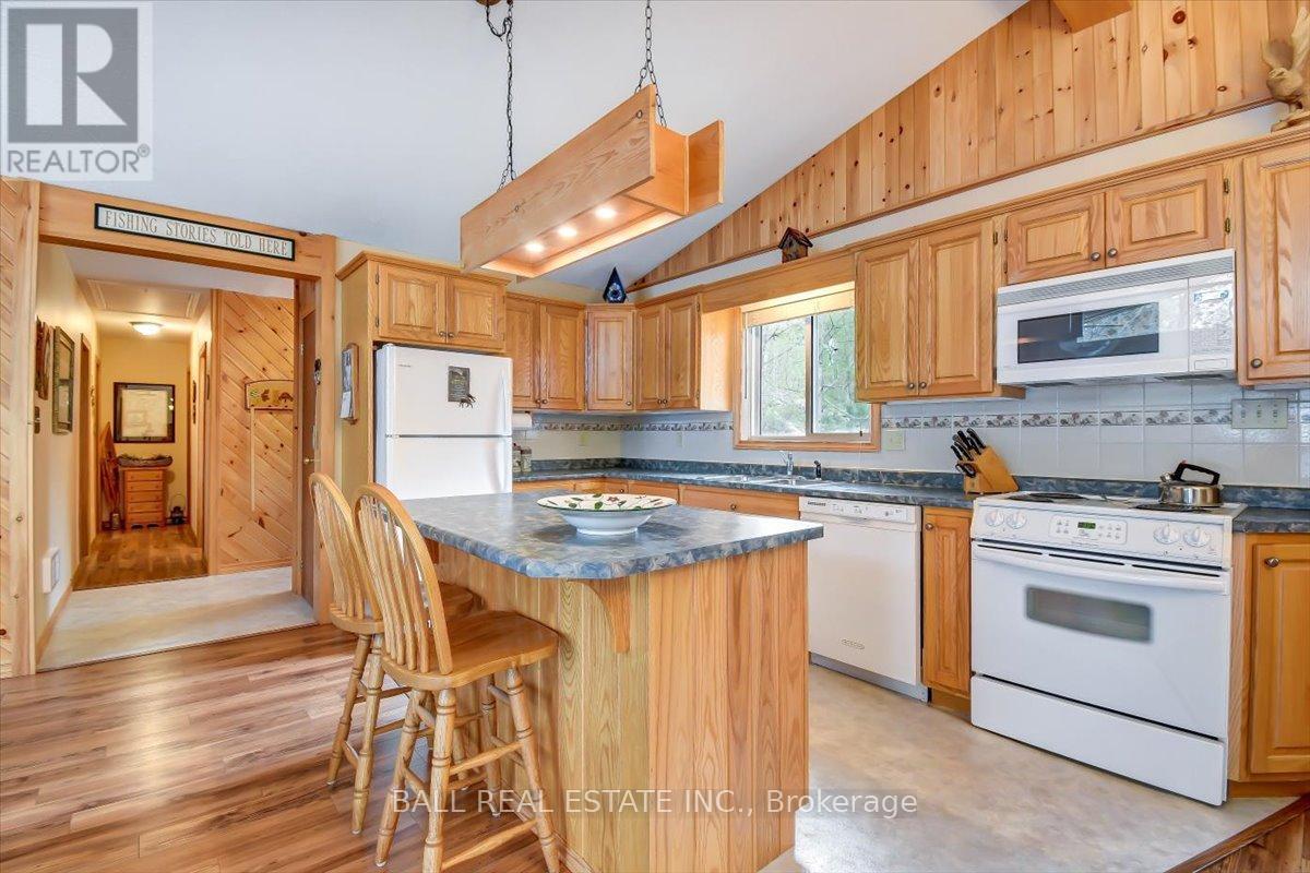 305 Terry's Lane, Addington Highlands, Ontario  K0L 1W0 - Photo 9 - X12158816