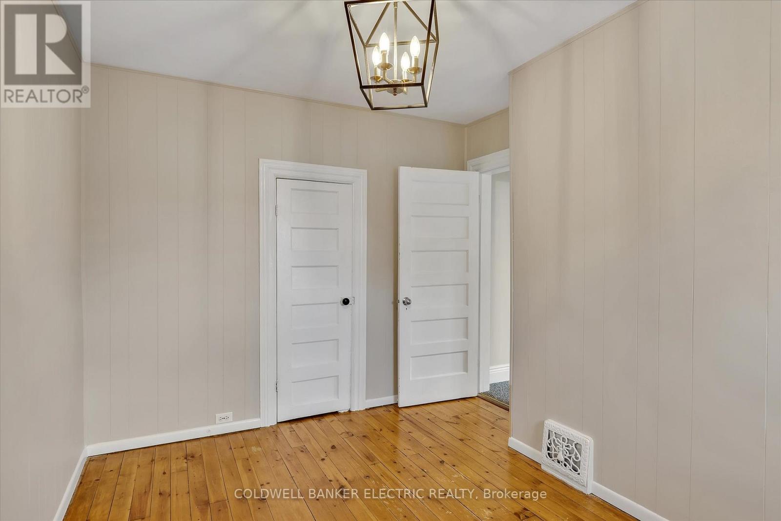 202 Braidwood Avenue, Peterborough South, Ontario  K9J 1V1 - Photo 33 - X12158897