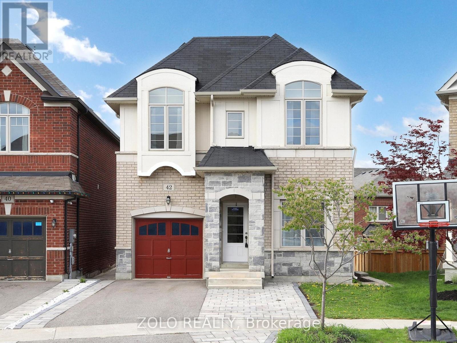 42 FOXBERRY ROAD, East Gwillimbury, Ontario