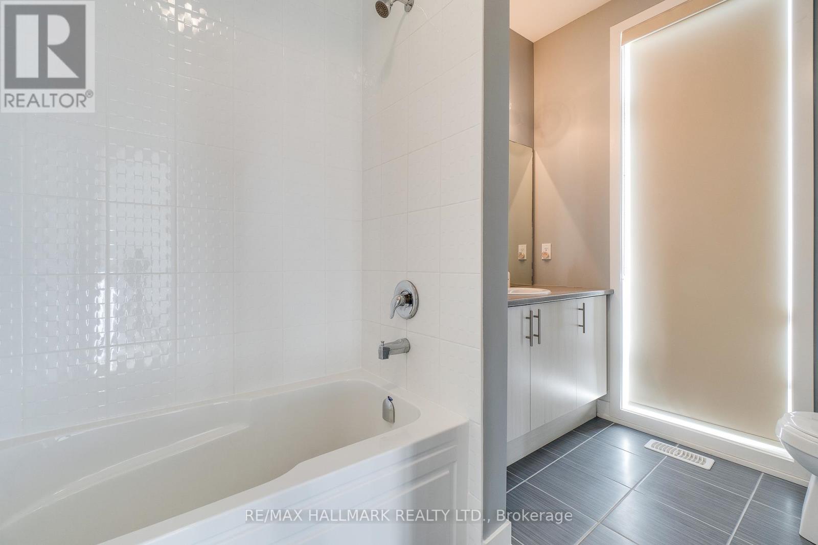 41 Brunet Dr, Vaughan (Vellore Village), Ontario  L4H 4R4 - Photo 45 - N12158629