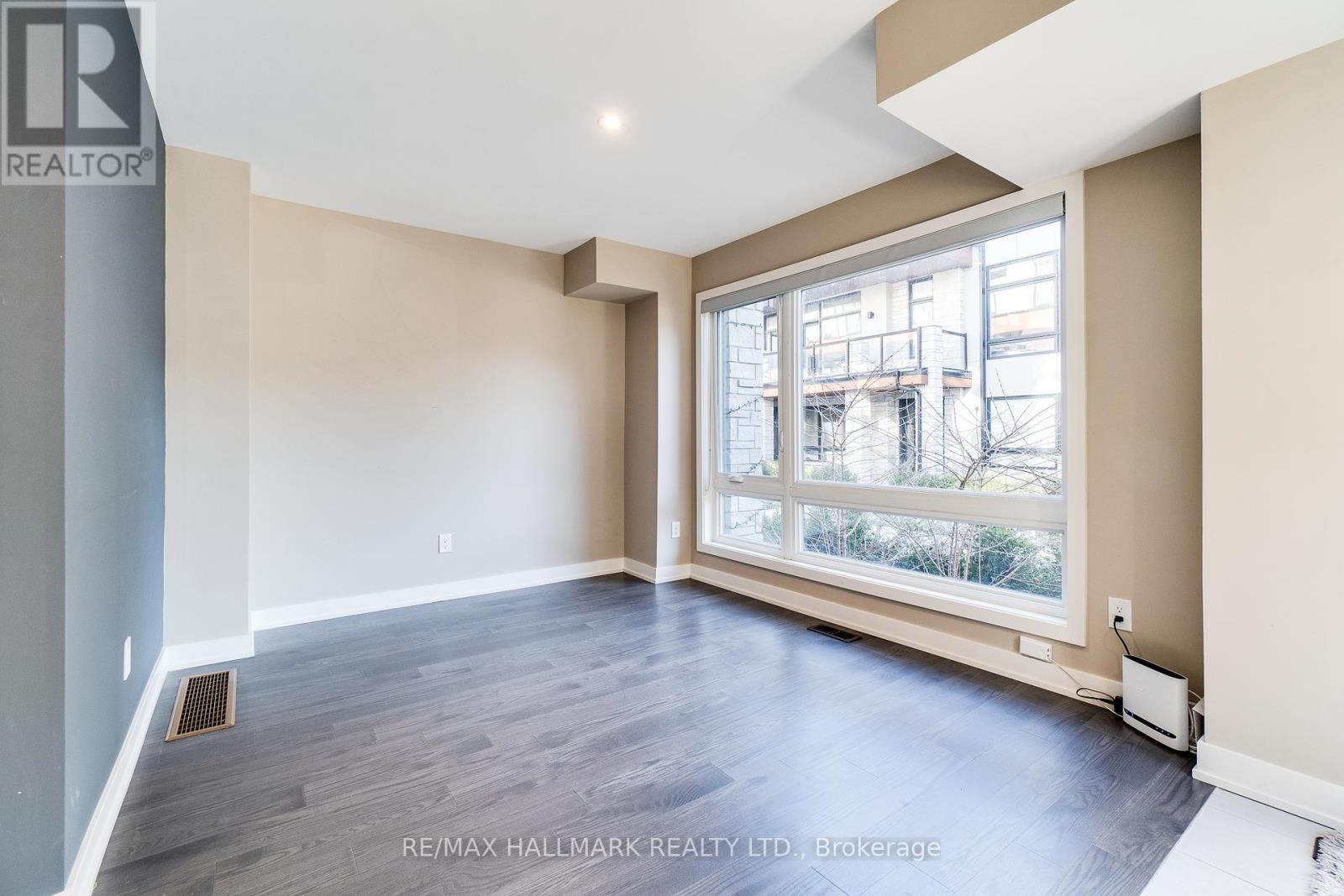 41 Brunet Dr, Vaughan (Vellore Village), Ontario  L4H 4R4 - Photo 6 - N12158629
