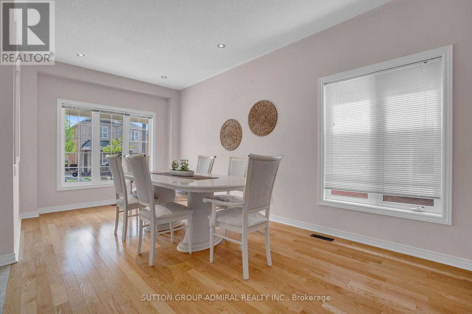 Property at 50 SAINT VICTOR DRIVE image 4
