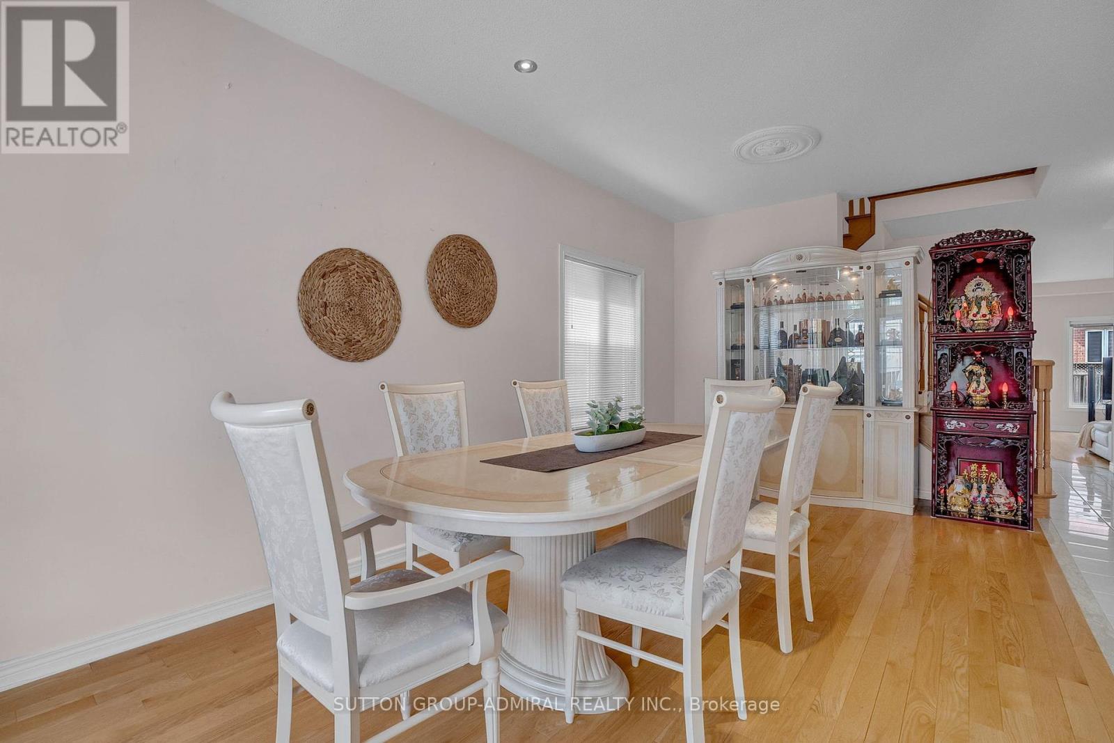 Property at 50 SAINT VICTOR DRIVE image 5