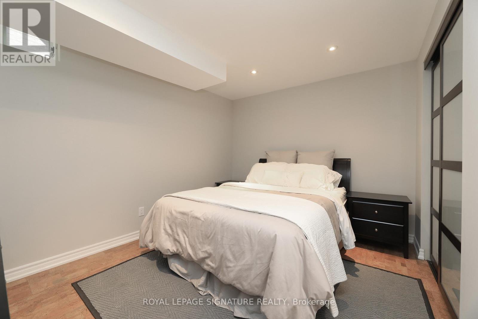 17 Southvale Drive, Vaughan, Ontario  L6A 0X2 - Photo 34 - N12158716