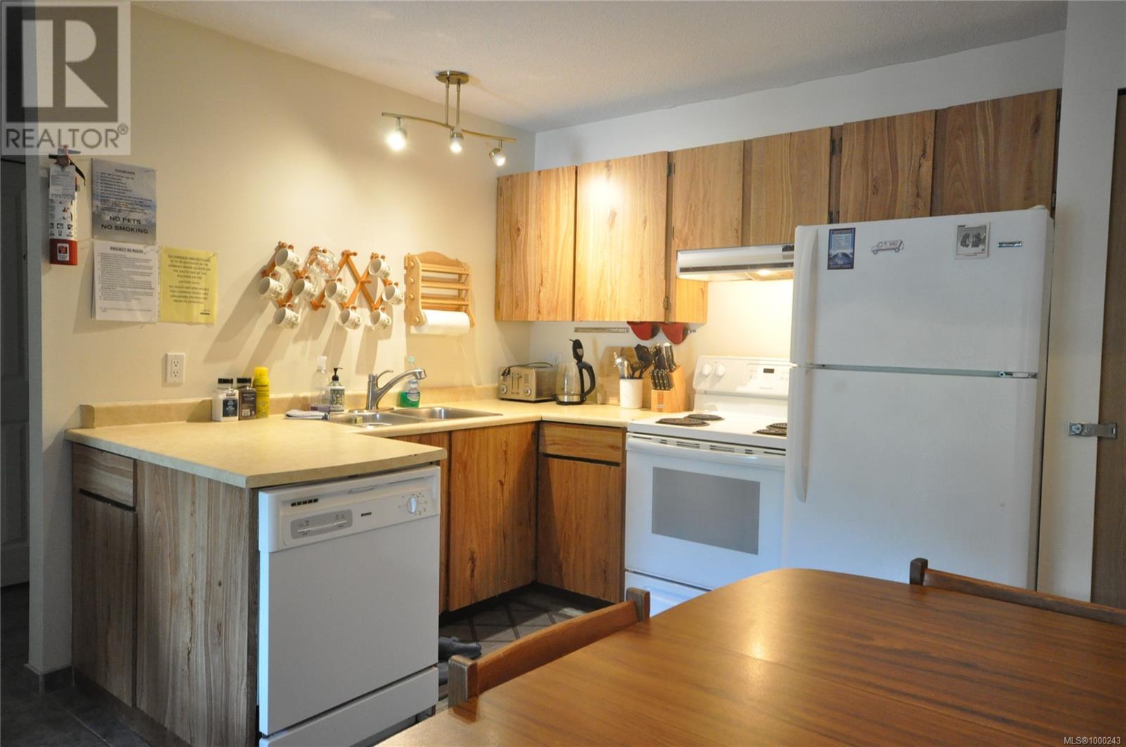 307 695 Castle Crag Cres, Courtenay, British Columbia  V9J 1L0 - Photo 2 - 1000243