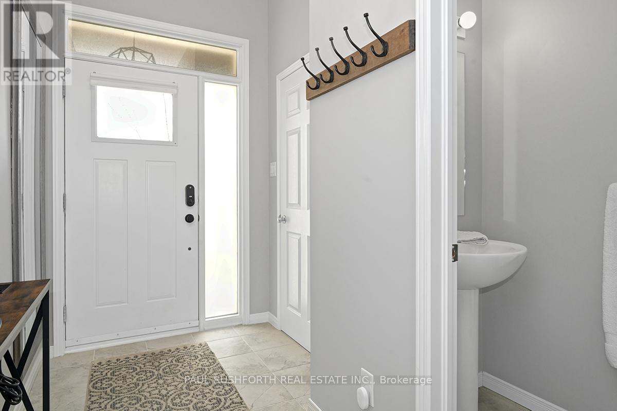 128 Riddell Road, Carleton Place, Ontario  K7C 0J8 - Photo 2 - X12158821