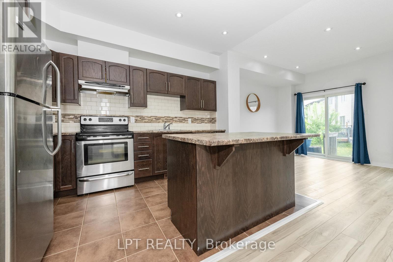 617 Via Amalfi Street, Ottawa, Ontario  K2J 5X8 - Photo 6 - X12158835