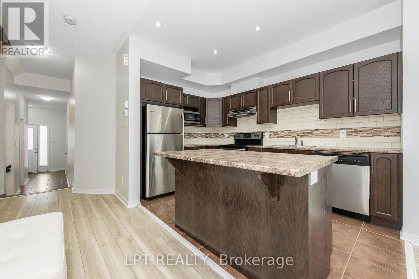 617 Via Amalfi Street, Ottawa, Ontario  K2J 5X8 - Photo 7 - X12158835