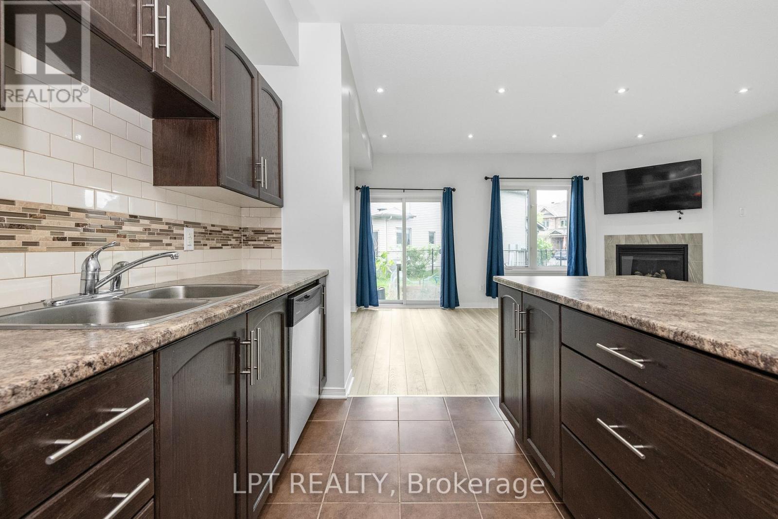 617 Via Amalfi Street, Ottawa, Ontario  K2J 5X8 - Photo 9 - X12158835