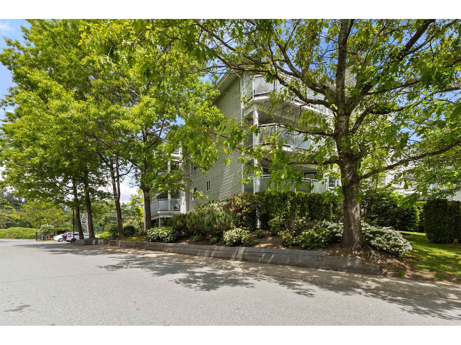 405 13680 84 Avenue, Surrey, British Columbia  V3W 0T6 - Photo 1 - R3003580