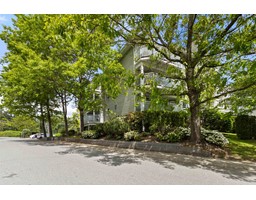 405 13680 84 AVENUE, Surrey, British Columbia