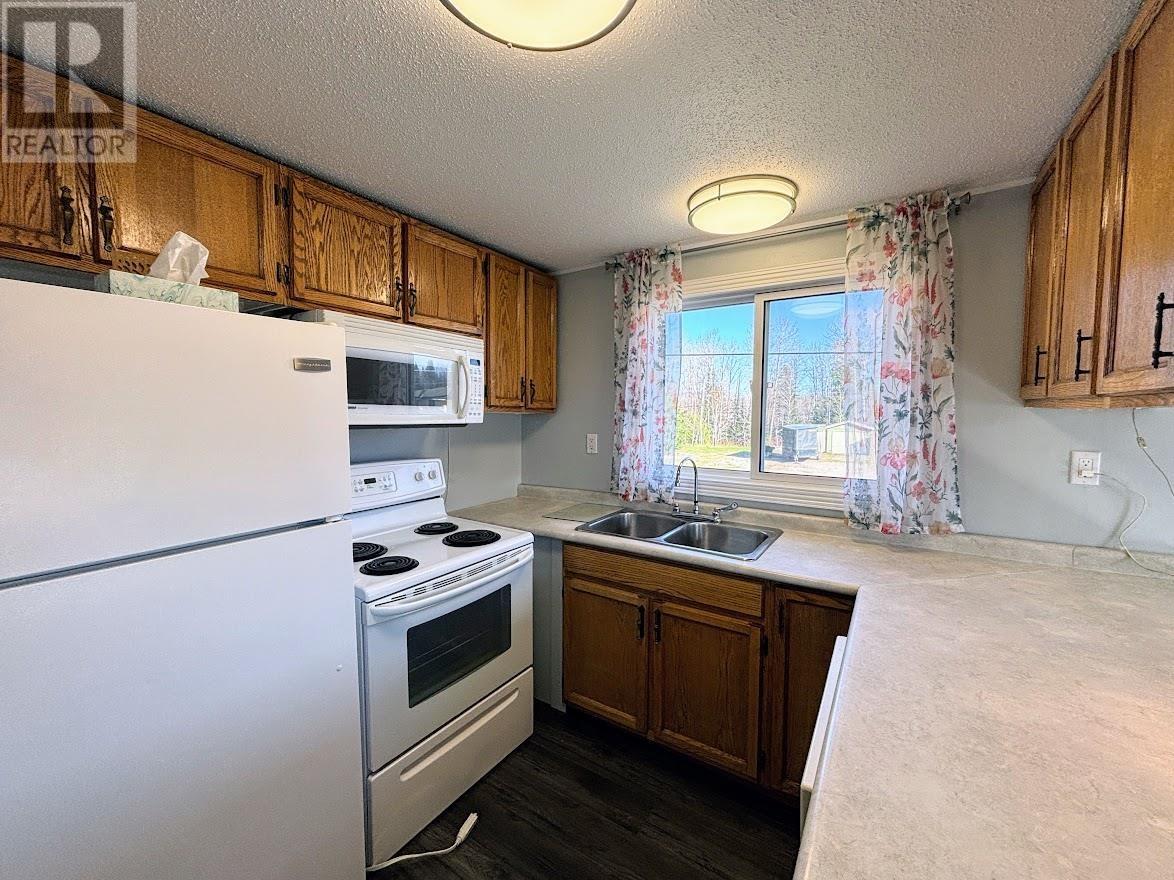 1 Partridge Ave, Manitouwadge, Ontario  P0T 2C0 - Photo 4 - TB251238