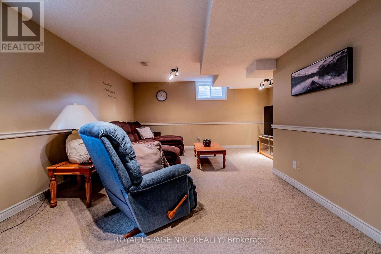 2675 Mountaincrest Avenue, Niagara Falls (Church's Lane), Ontario  L2J 4H8 - Photo 31 - X12158794