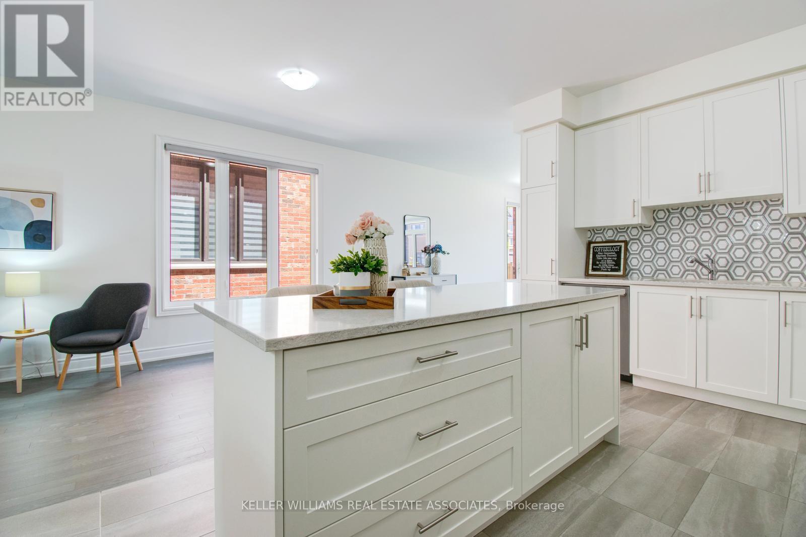 5 Quinton Ridge, Brampton, Ontario  L6Y 6J4 - Photo 6 - W12158560