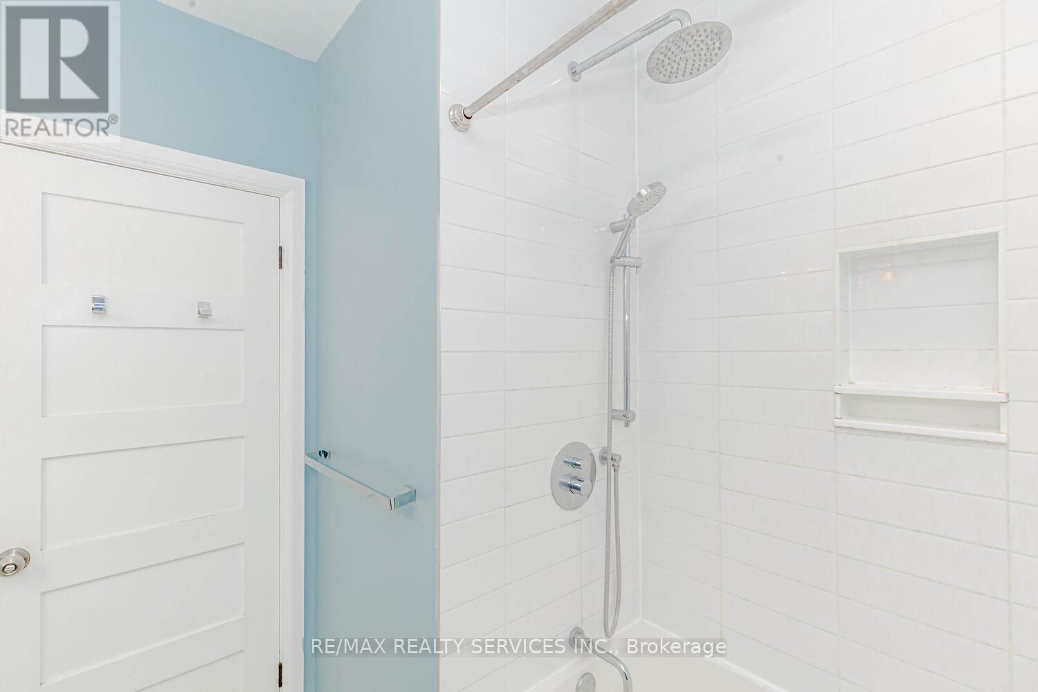 1259 Twin Oaks Dell Drive, Mississauga, Ontario  L5H 3J7 - Photo 23 - W12158630