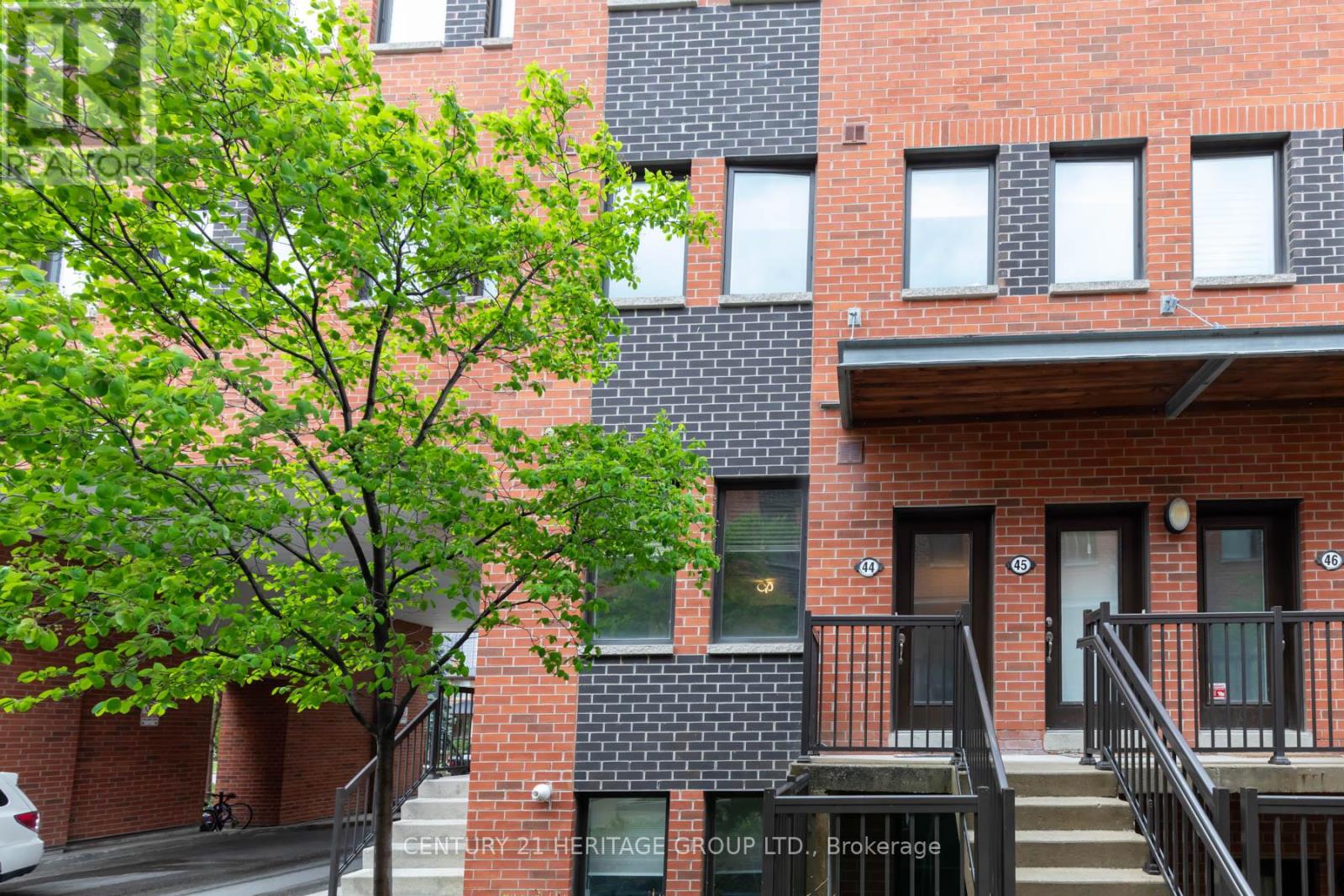 44 - 68 Winston Park Boulevard, Toronto, Ontario  M3K 1C2 - Photo 1 - W12158659