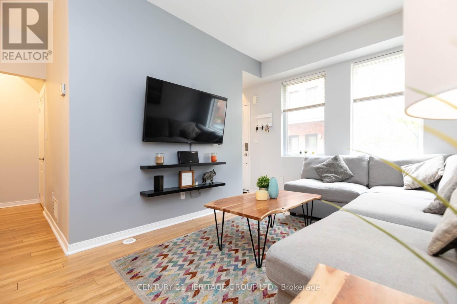 44 - 68 Winston Park Boulevard, Toronto, Ontario  M3K 1C2 - Photo 3 - W12158659