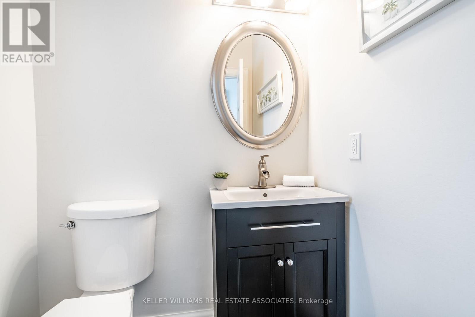 18 George Street, Halton Hills, Ontario  L7G 2K4 - Photo 37 - W12158663