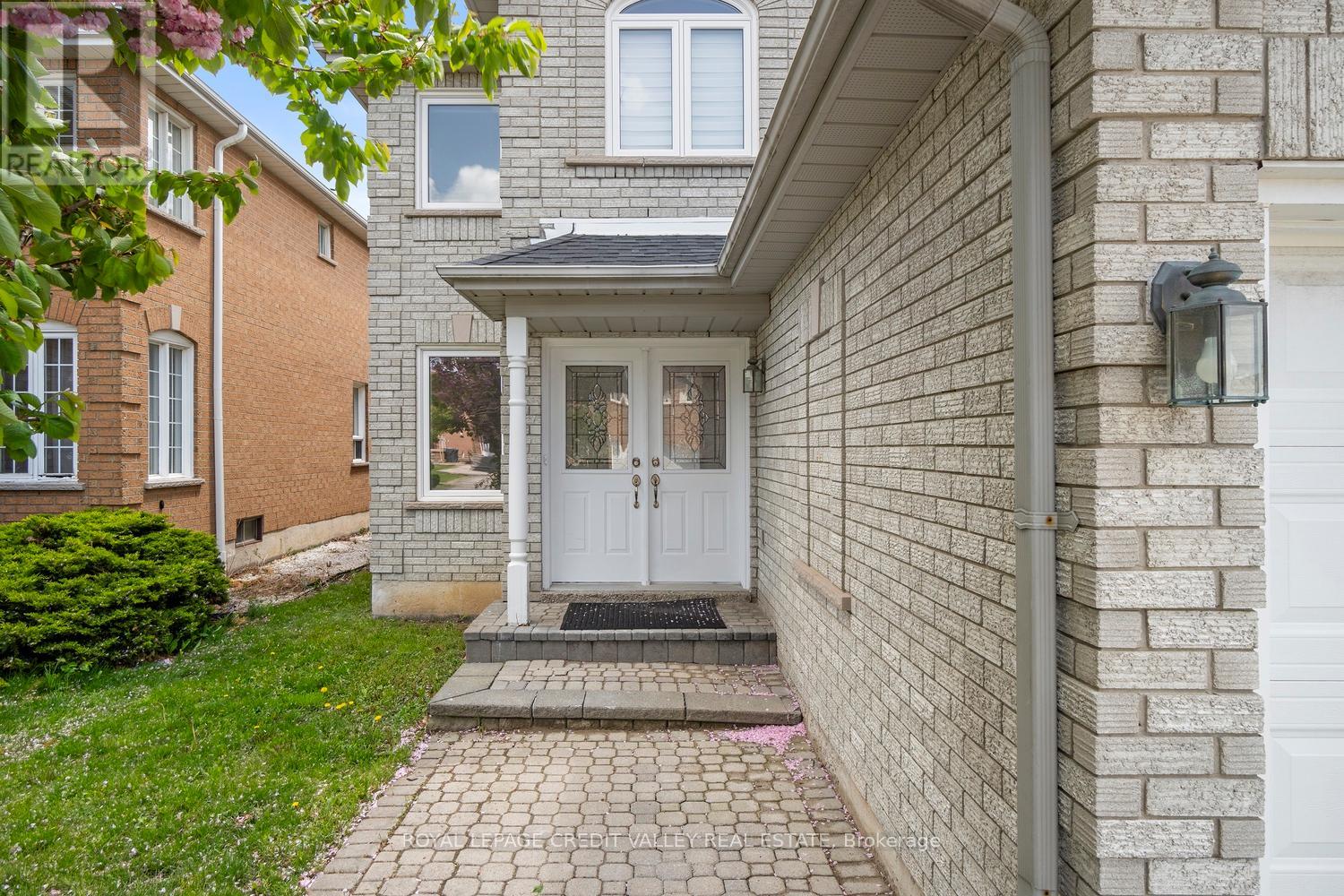Property at 972 WINTERTON WAY image 2
