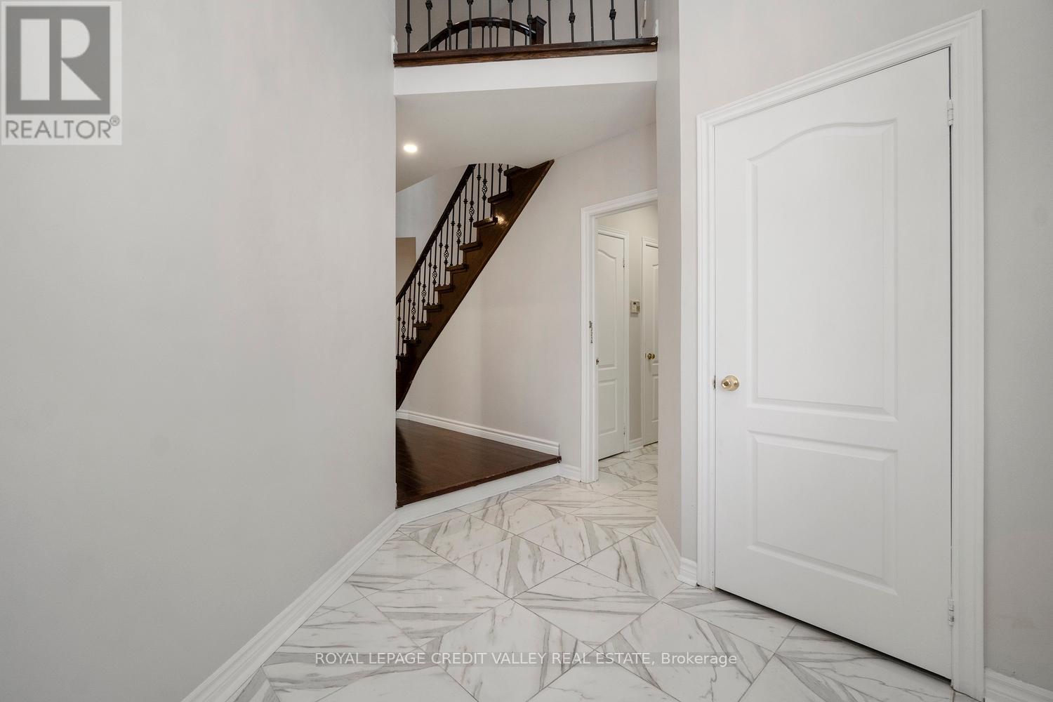 Property at 972 WINTERTON WAY image 4