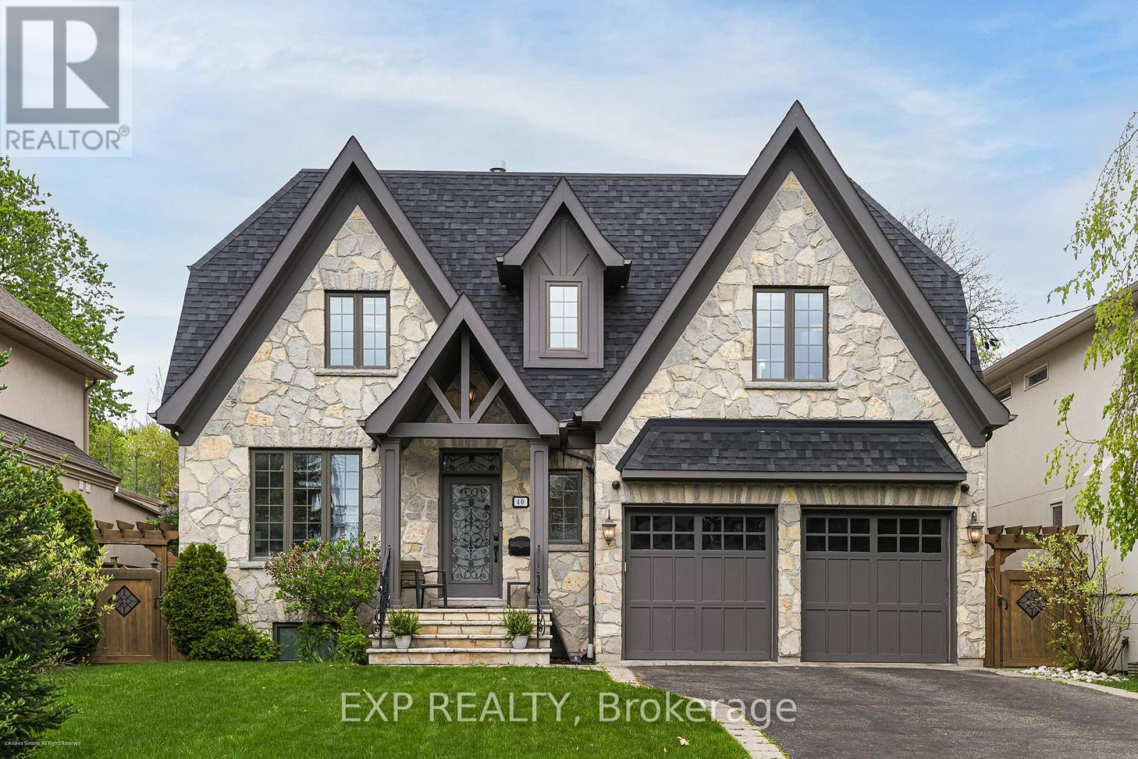 Property at 40 HILLDOWNTREE ROAD image 3