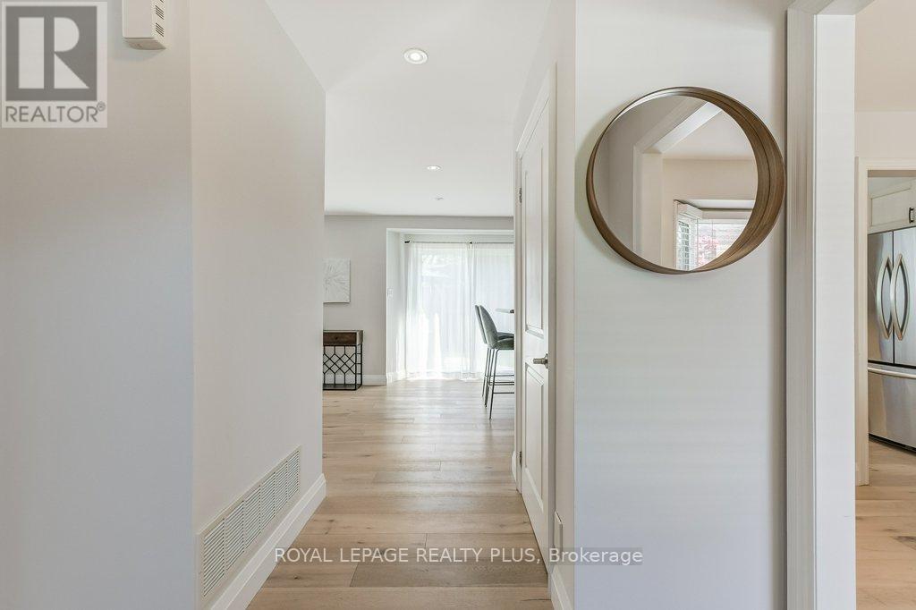 6622 Snow Goose Lane, Mississauga, Ontario  L5N 5H5 - Photo 8 - W12158698