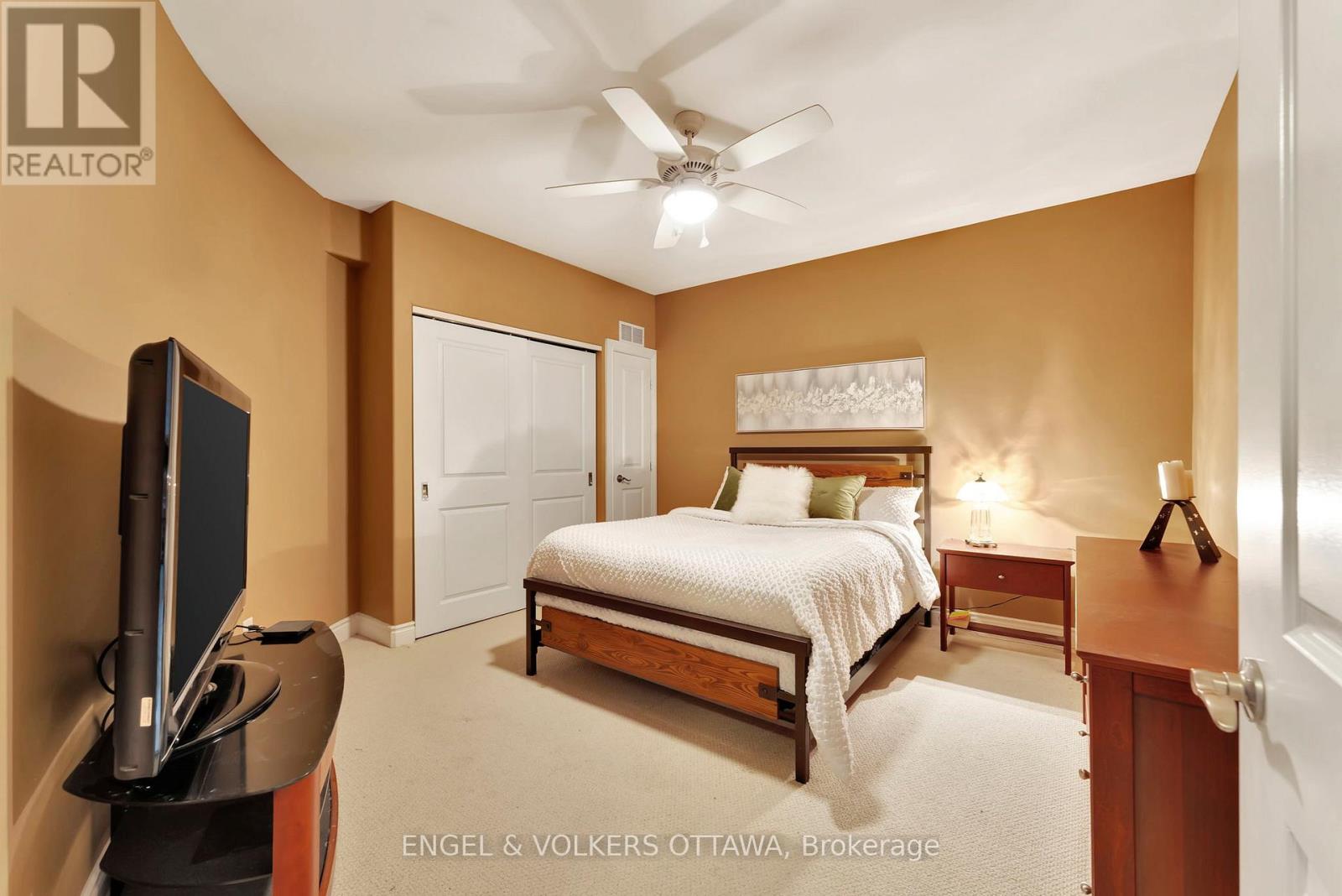 2 Beechgrove Gardens, Ottawa, Ontario  K2S 1W5 - Photo 31 - X12148251