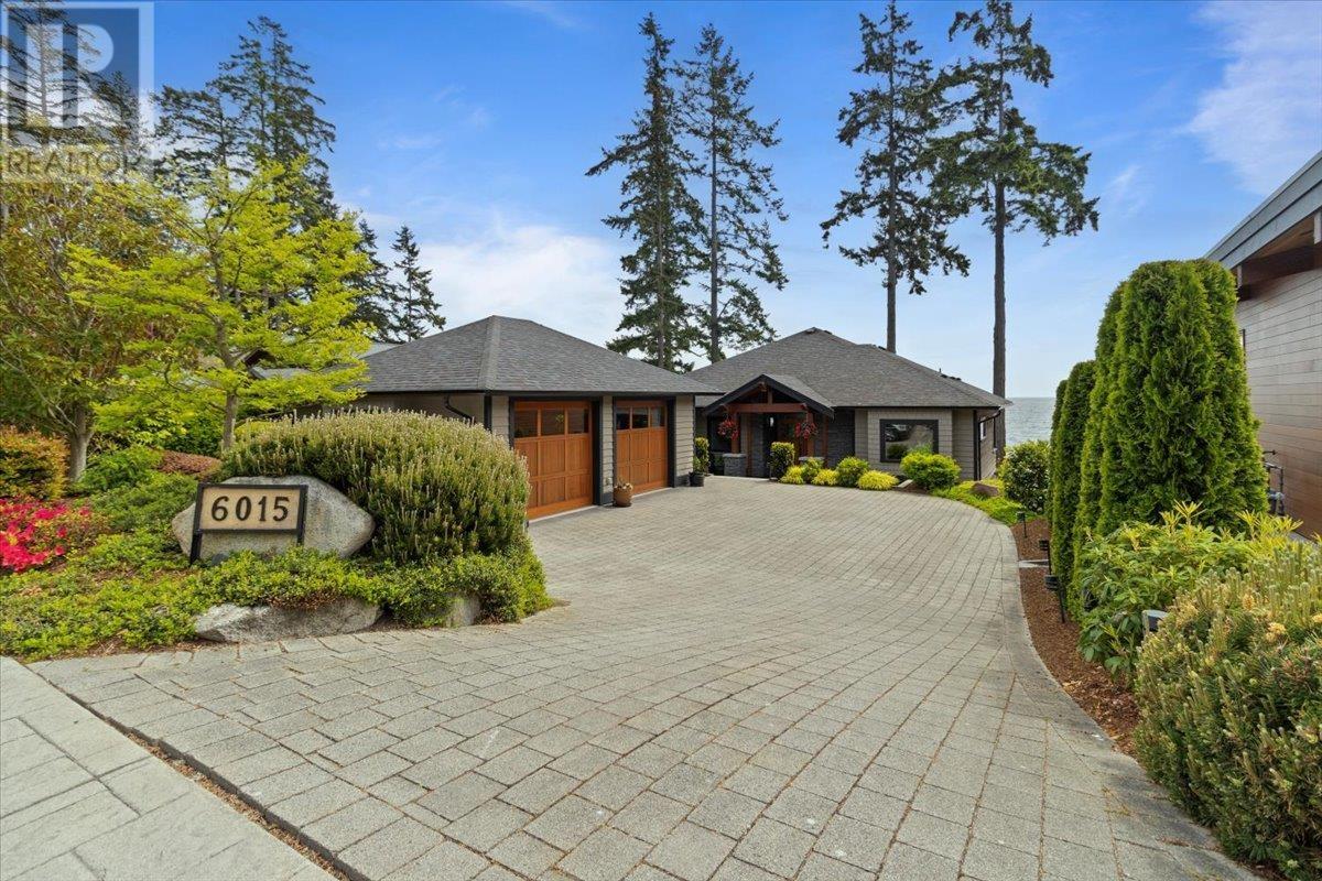 6015 SILVERSTONE LANE, Sechelt, British Columbia