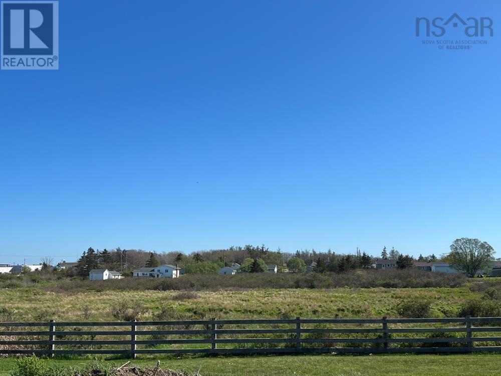 15 Ford Avenue, Yarmouth, Nova Scotia  B5A 2M3 - Photo 2 - 202511548