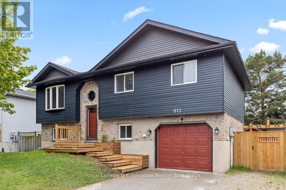 Property at 812 BRADFORD STREET image 1