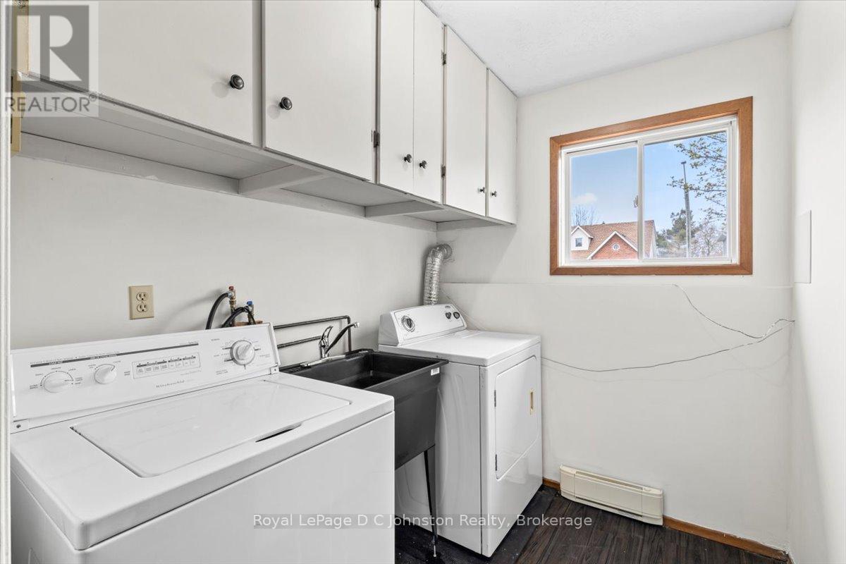 812 Bradford Street, Saugeen Shores, Ontario  N0H 2C4 - Photo 34 - X12158789