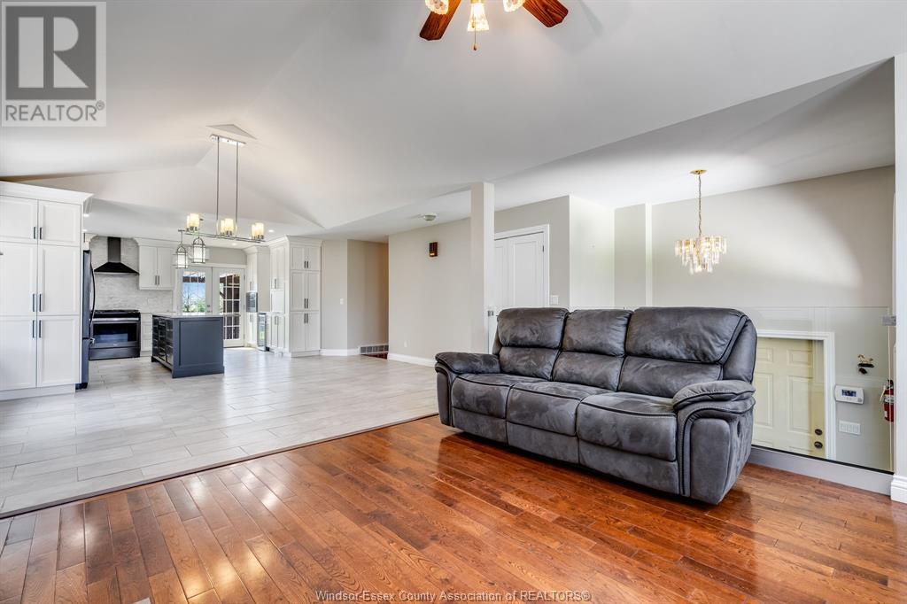 1620 Deer Run, Leamington, Ontario  N8H 3V7 - Photo 5 - 25012483
