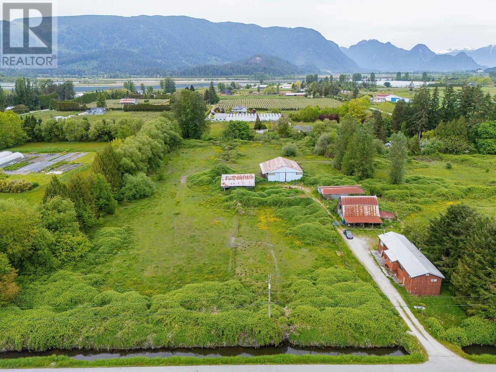 19141 Mcquarrie Road, Pitt Meadows, British Columbia  V3Y 1Z1 - Photo 8 - R3002135