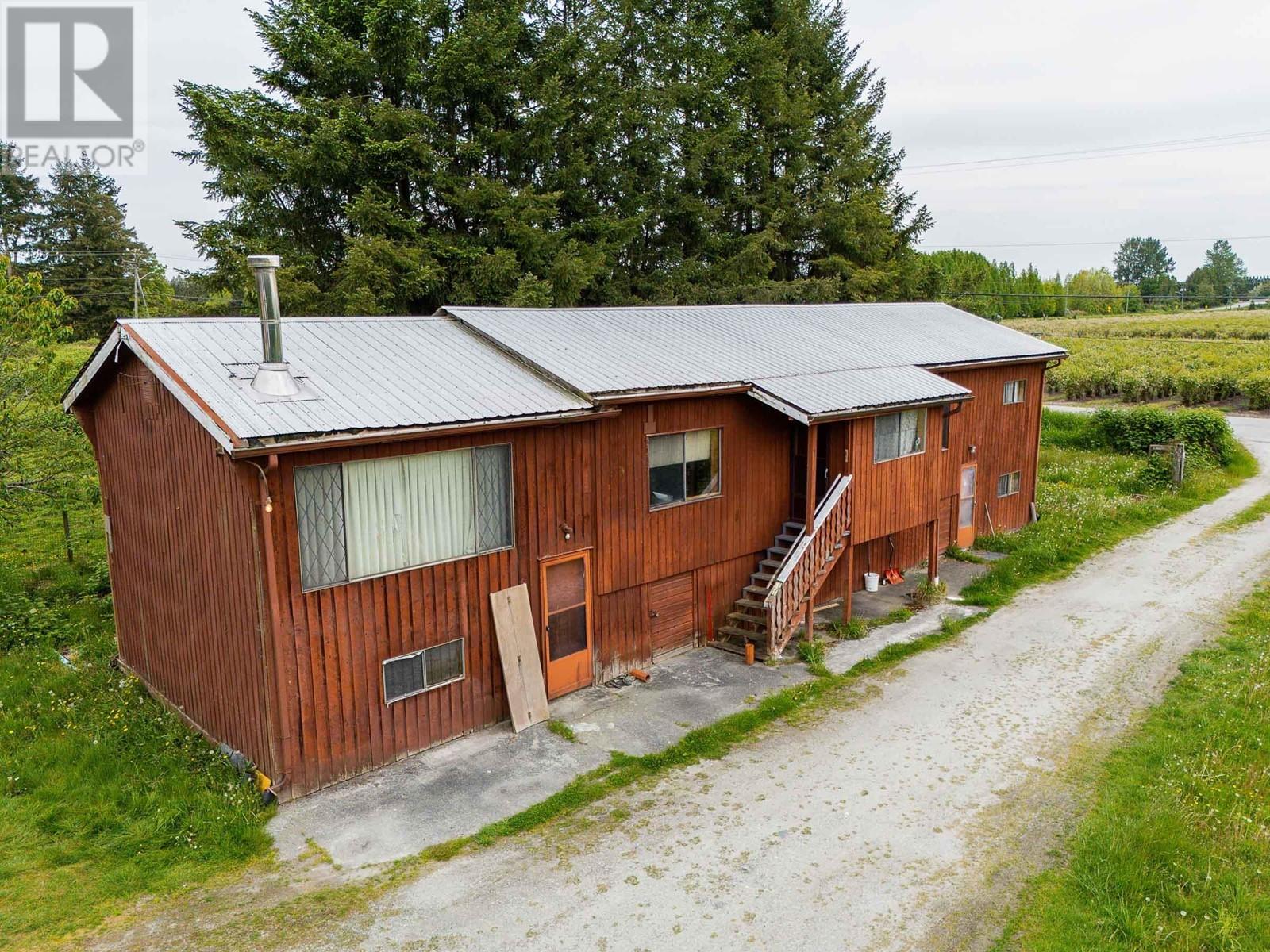 19141 Mcquarrie Road, Pitt Meadows, British Columbia  V3Y 1Z1 - Photo 2 - R3002135