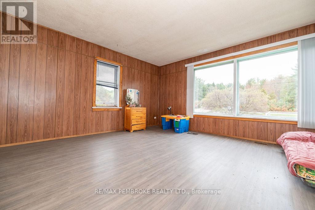 40650 Highway 17 Highway, Head, Ontario  K0J 2K0 - Photo 13 - X12129862
