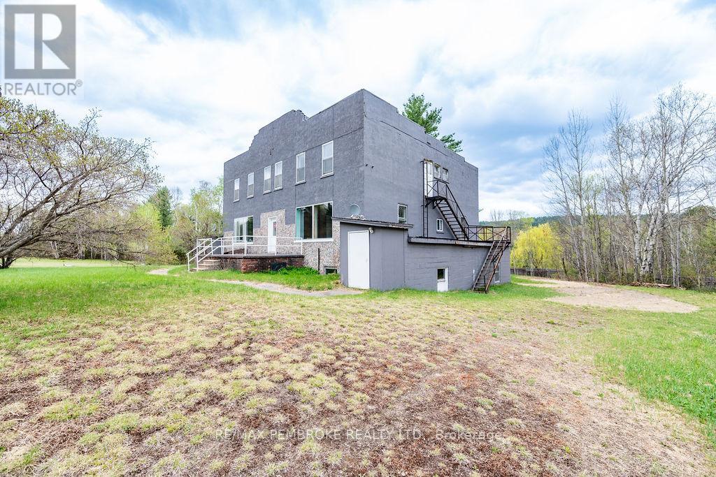 40650 Highway 17 Highway, Head, Ontario  K0J 2K0 - Photo 40 - X12129862