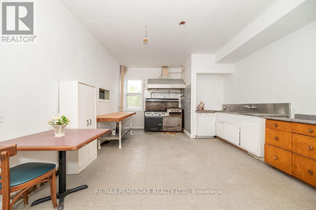40650 Highway 17 Highway, Head, Ontario  K0J 2K0 - Photo 8 - X12129862