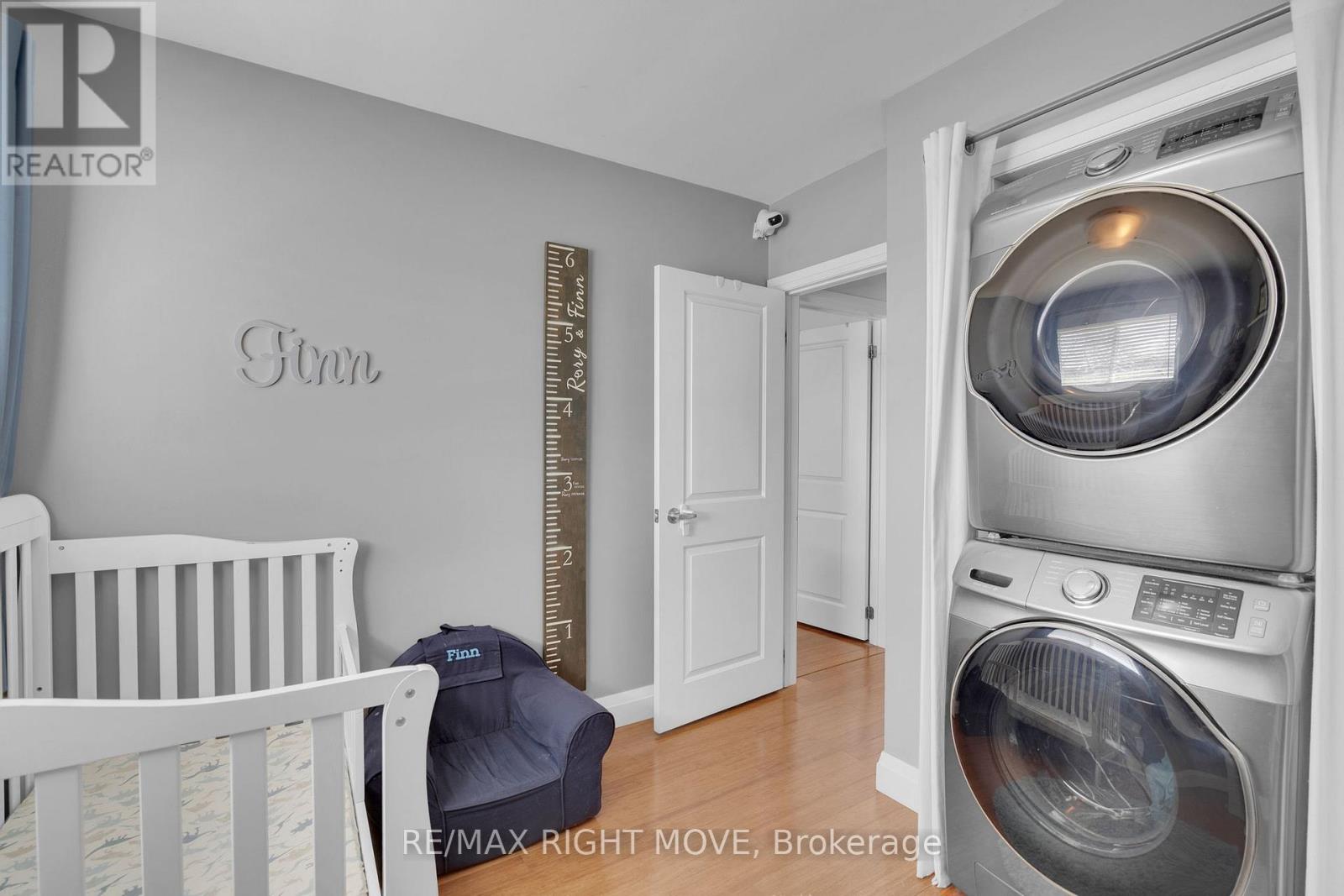 88 Rose Street, Barrie, Ontario  L4M 2T2 - Photo 27 - S12146328